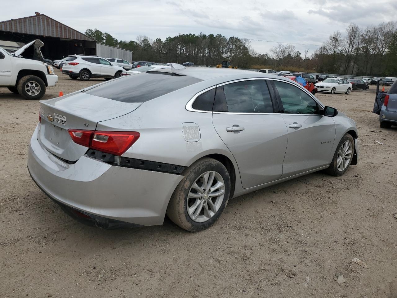 2017 CHEVROLET MALIBU LT - Image 3