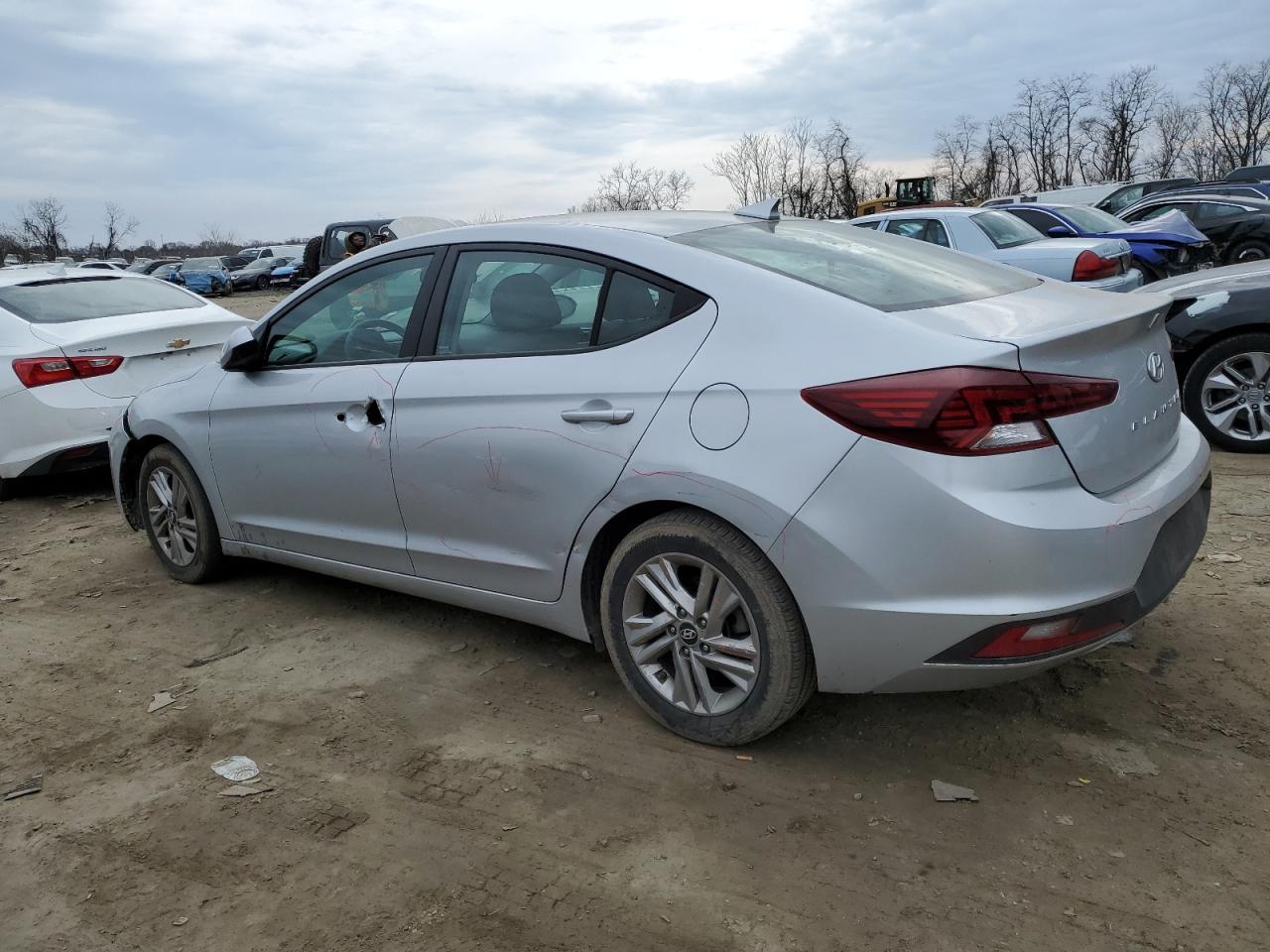 2019 HYUNDAI ELANTRA SE - Фото 2