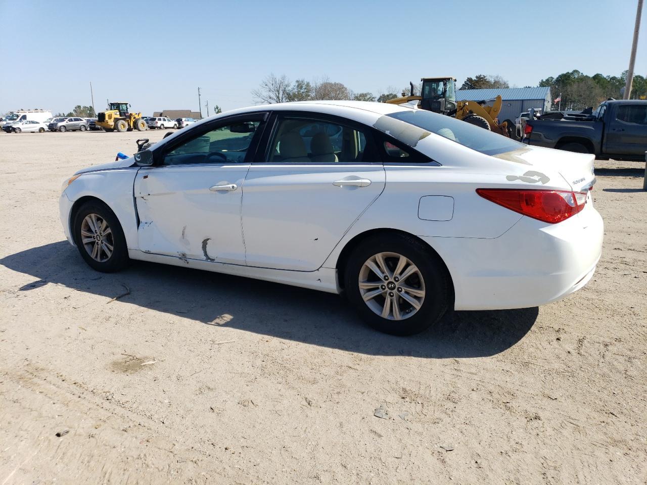 2013 HYUNDAI SONATA GLS - Image 2