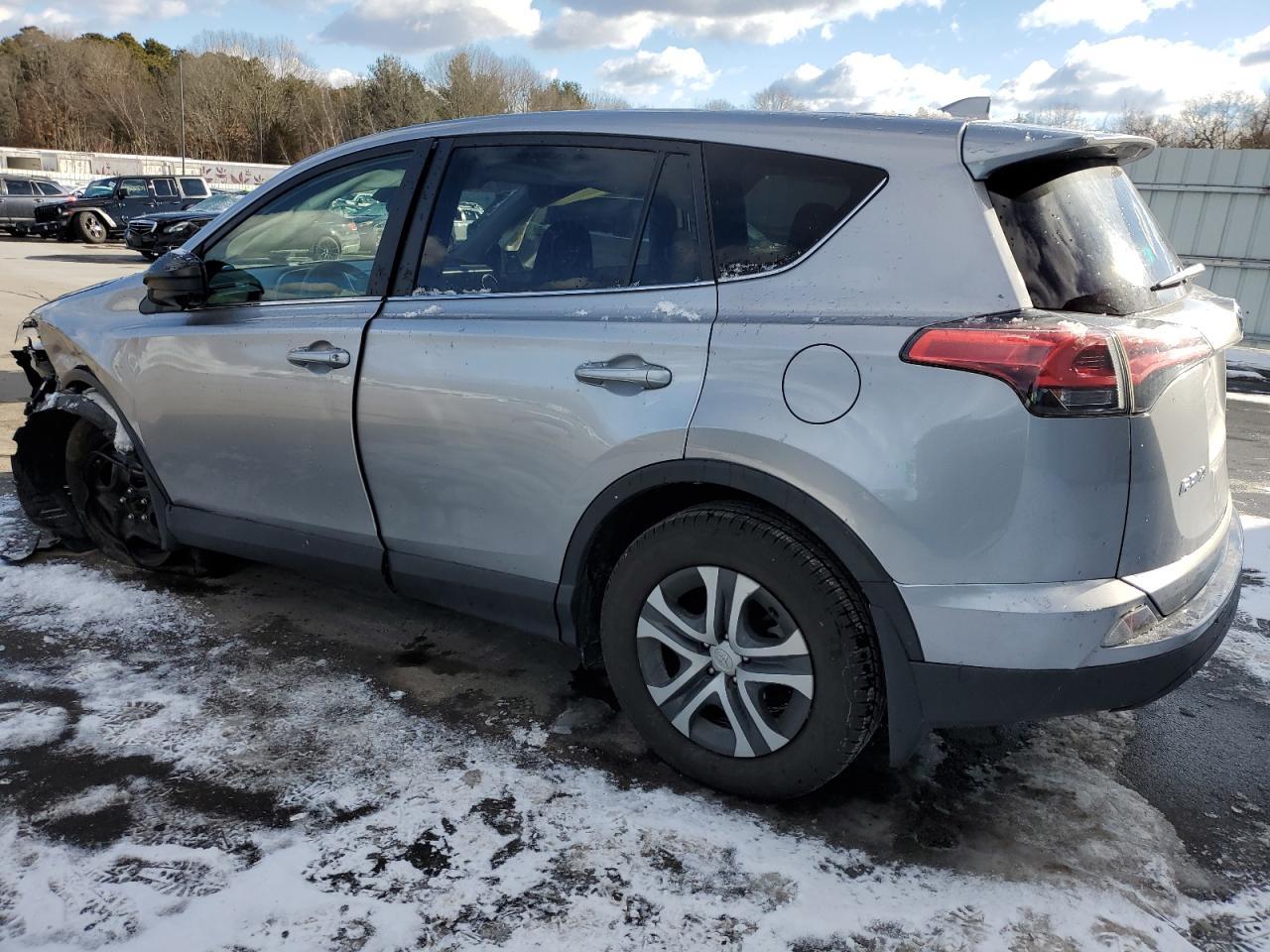 2018 TOYOTA RAV4 LE - Image 2