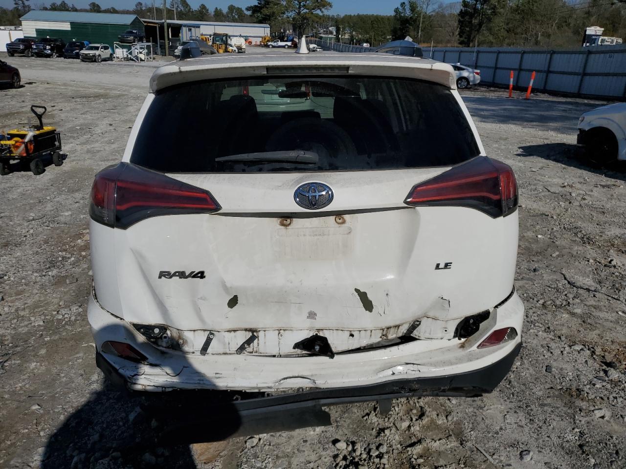 2017 TOYOTA RAV4 LE - Image 6