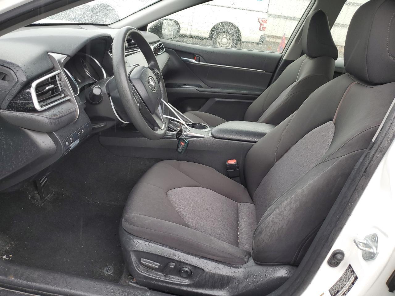 2018 TOYOTA CAMRY L - Фото 7