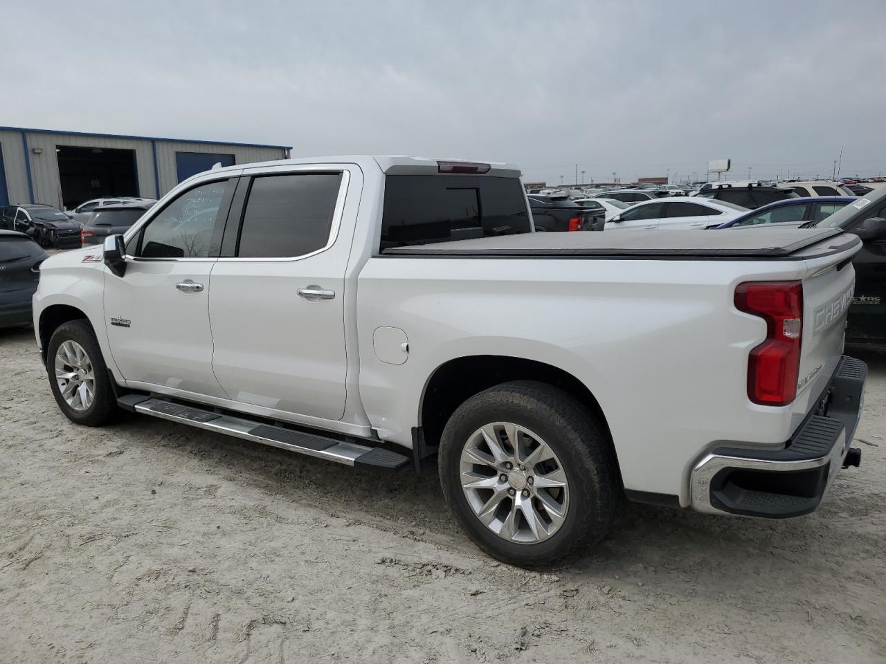 2021 CHEVROLET SILVERADO - Image 2