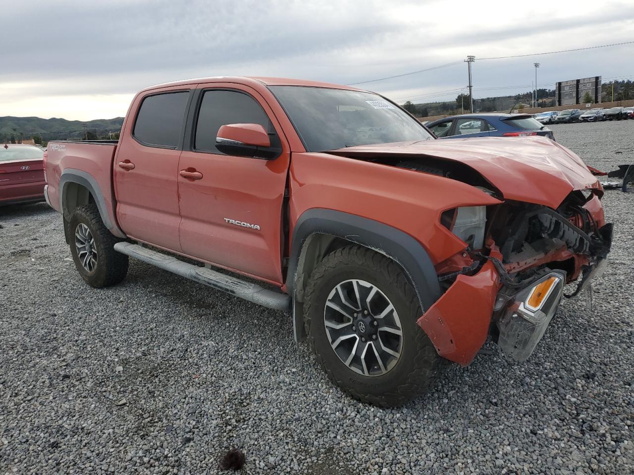 2017 TOYOTA TACOMA DOU - Фото 4