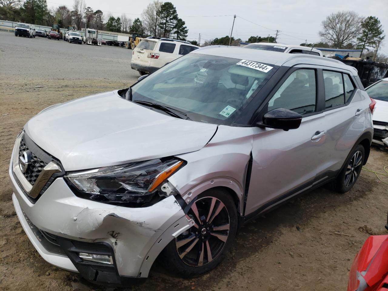 2020 NISSAN KICKS SR car image