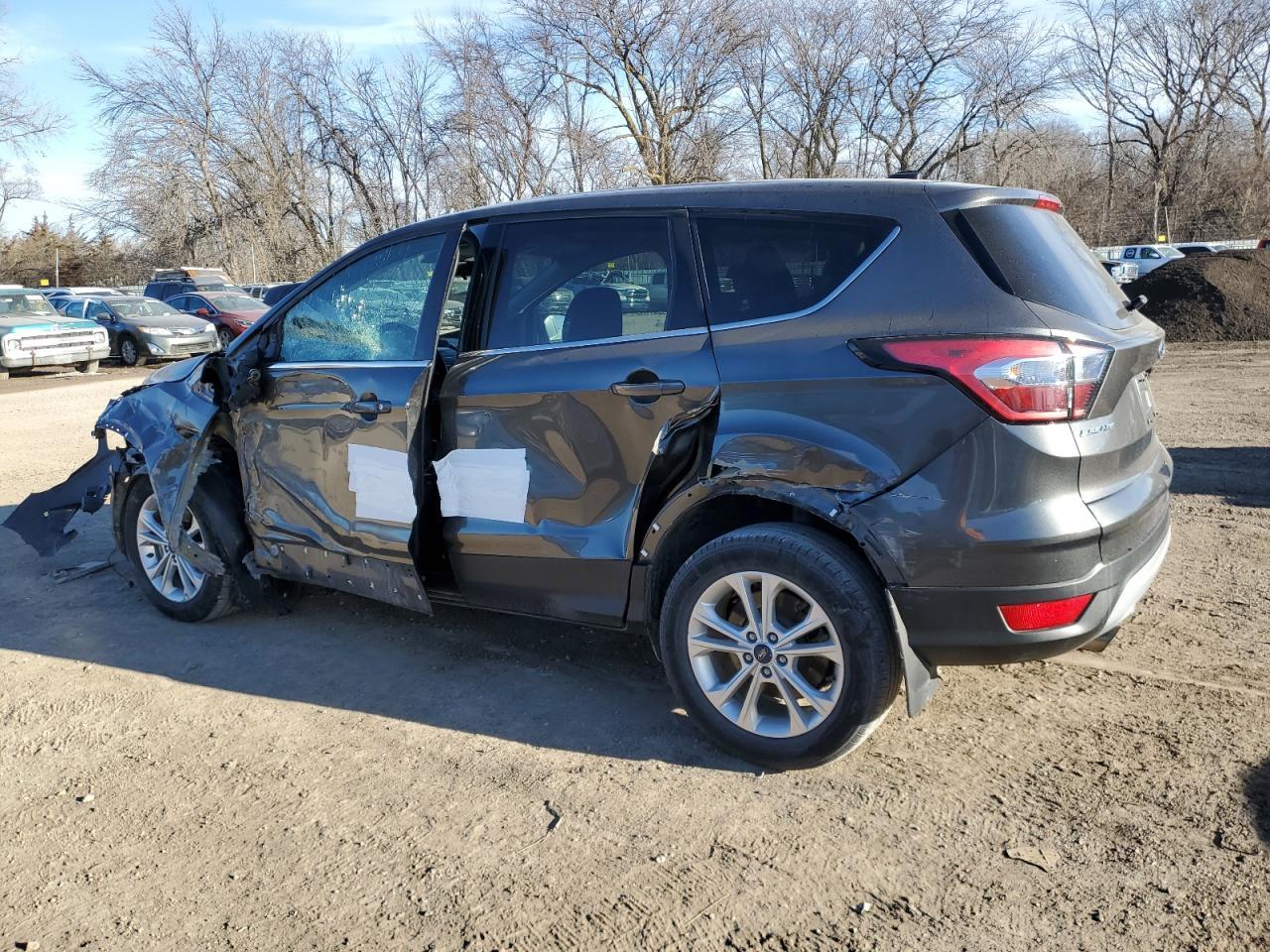 2017 FORD ESCAPE SE - Фото 2