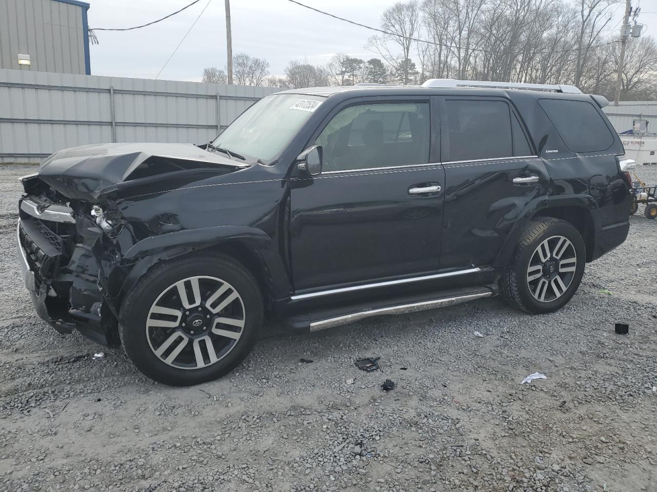 2017 TOYOTA 4RUNNER SR
