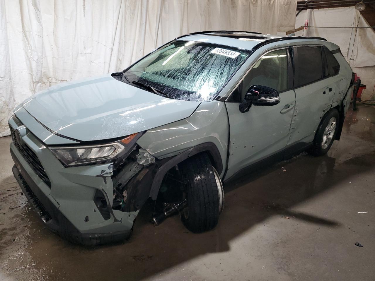 2019 TOYOTA RAV4 XLE car image