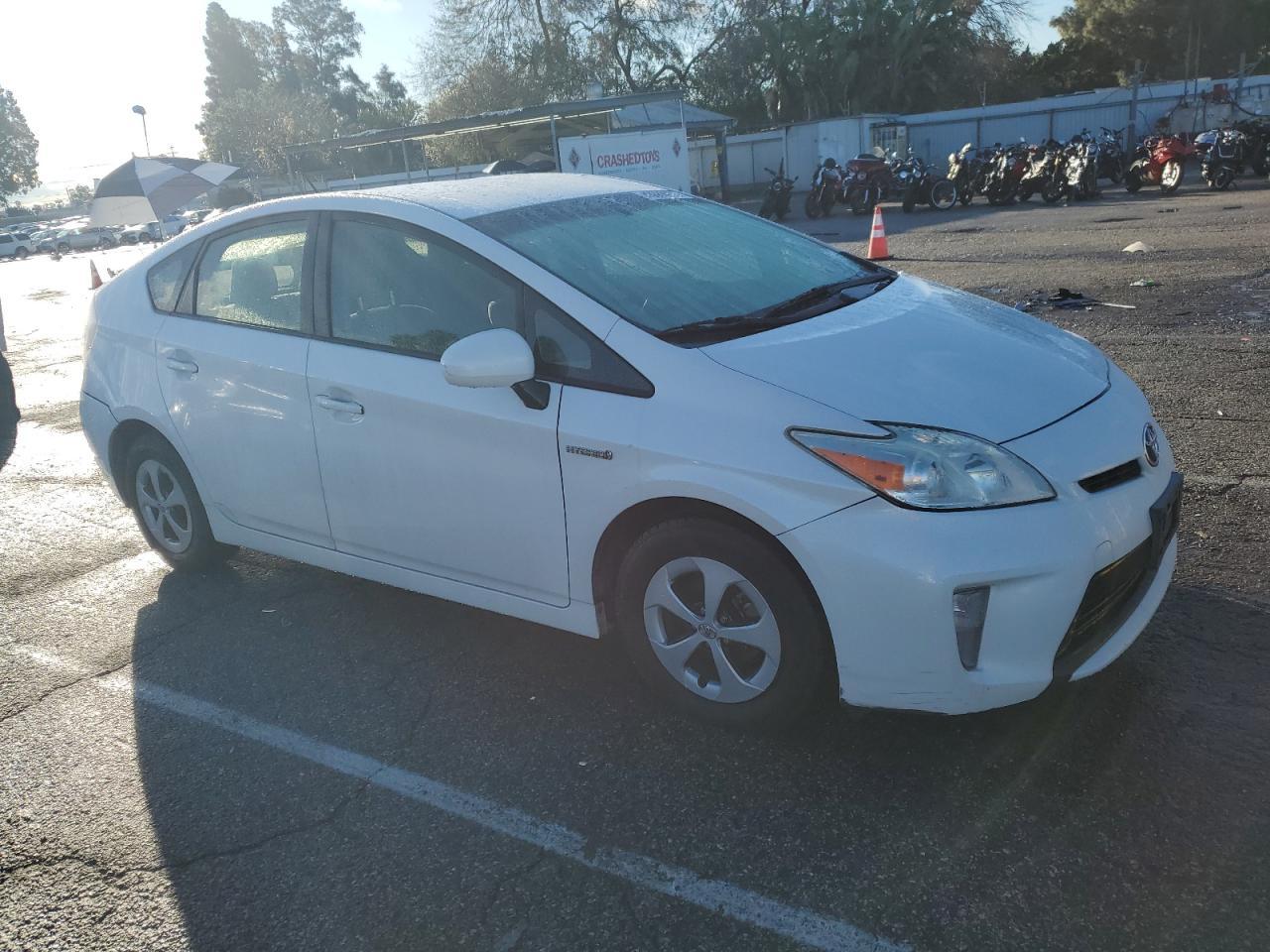 2013 TOYOTA PRIUS - Фото 4