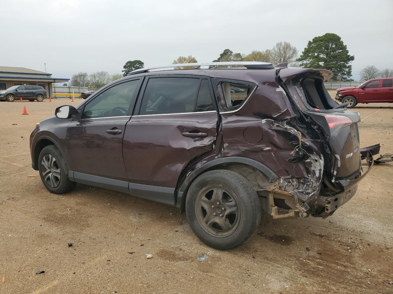 2017 TOYOTA RAV4 LE - Image 2