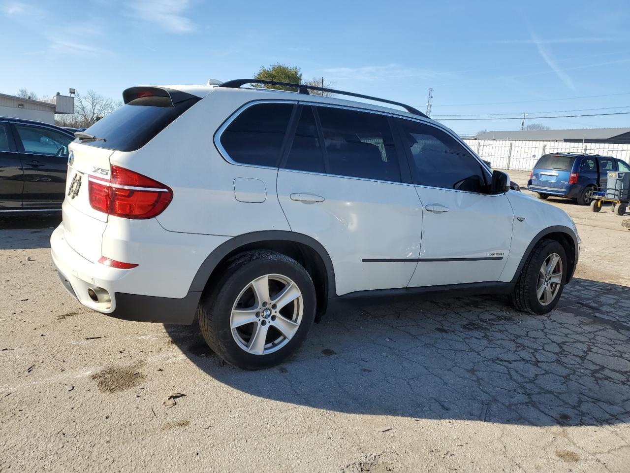 2013 BMW X5 XDRIVE3 - Фото 3