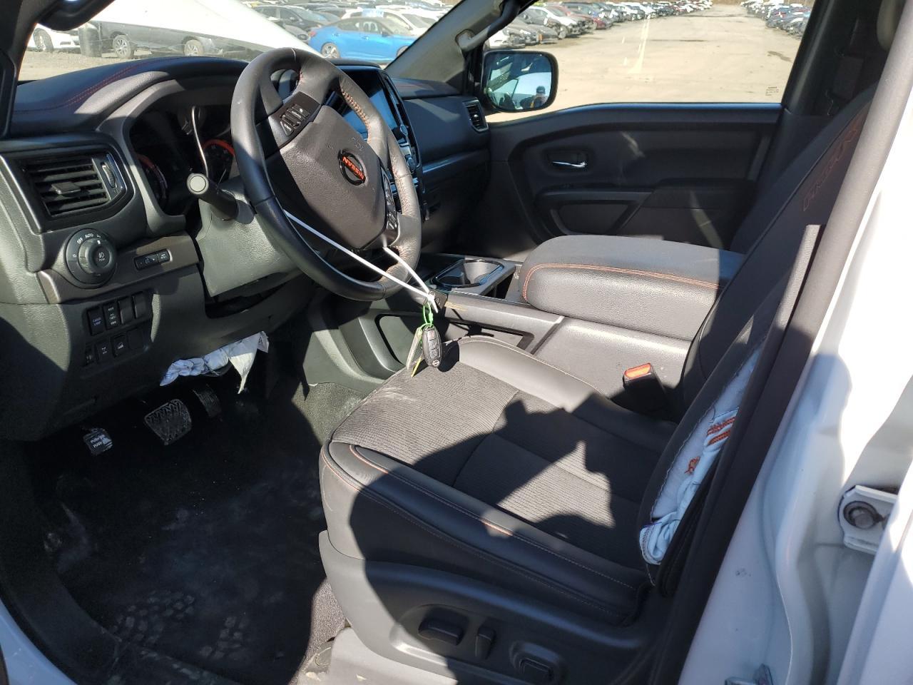 2023 NISSAN TITAN SV - Фото 7
