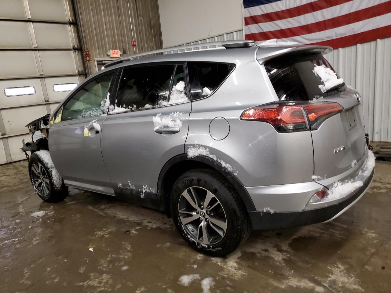 2016 TOYOTA RAV4 XLE - Фото 2