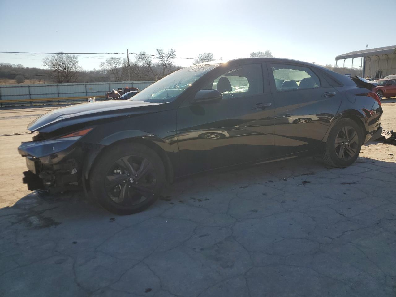 2022 HYUNDAI ELANTRA SE