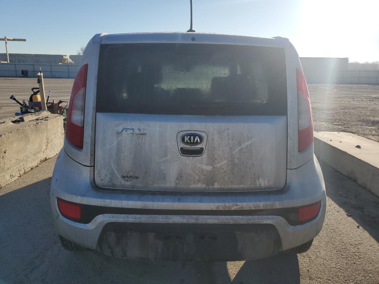 2013 KIA SOUL - Image 6