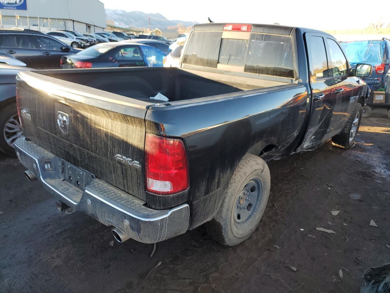 2017 RAM 1500 SLT - Image 3