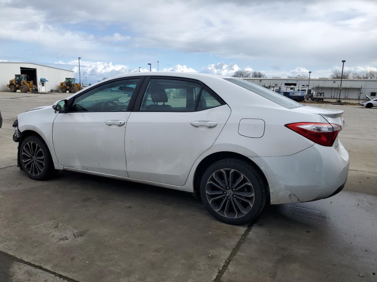 2015 TOYOTA COROLLA L - Image 2