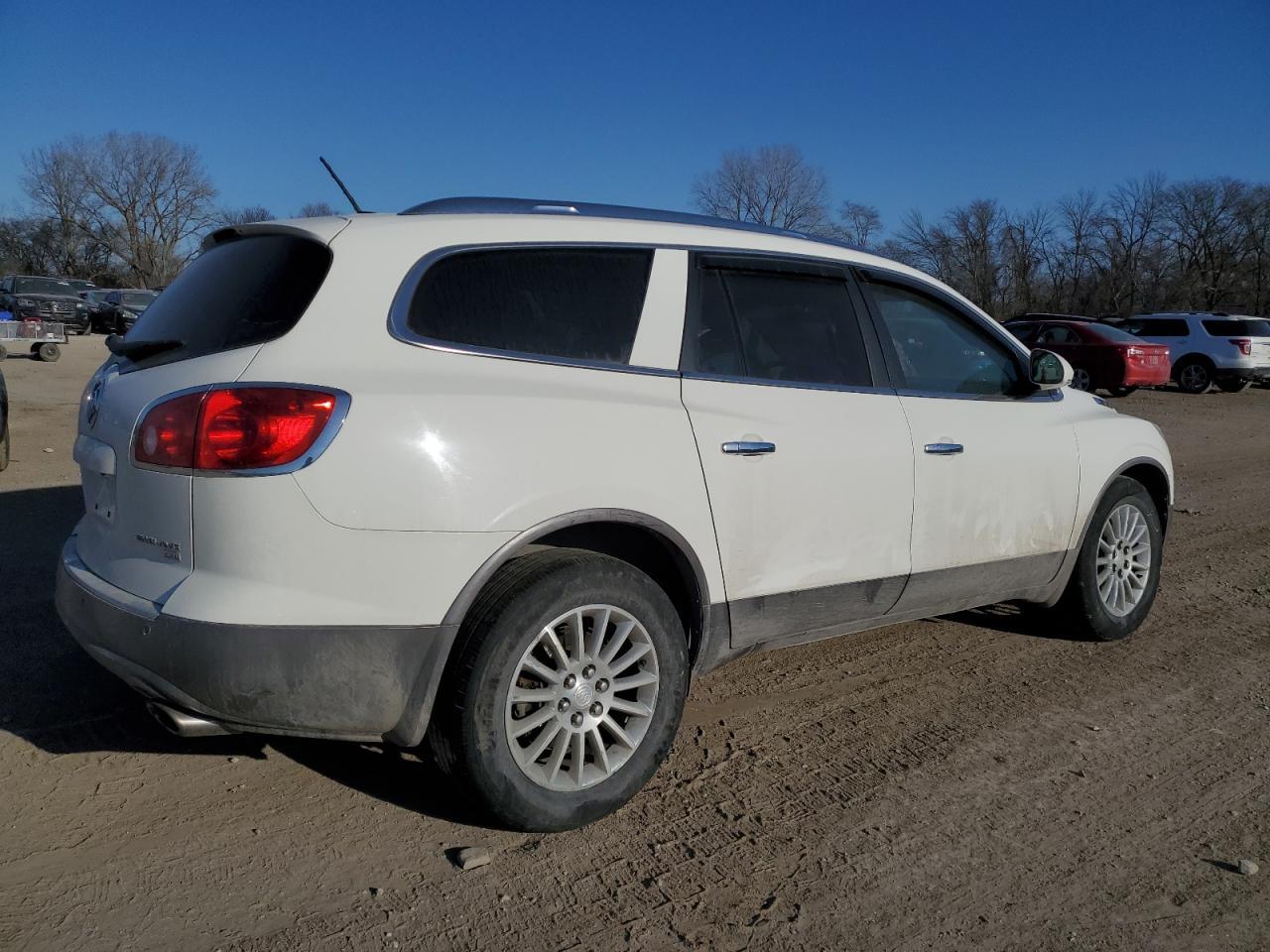 2011 BUICK ENCLAVE CX - Image 3