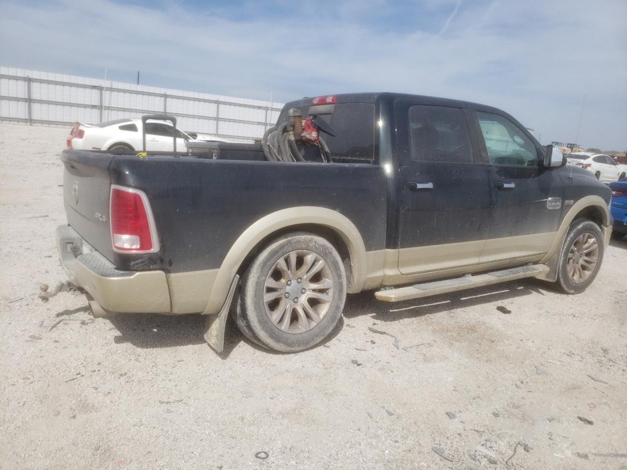 2015 RAM 1500 LONGH - Фото 3