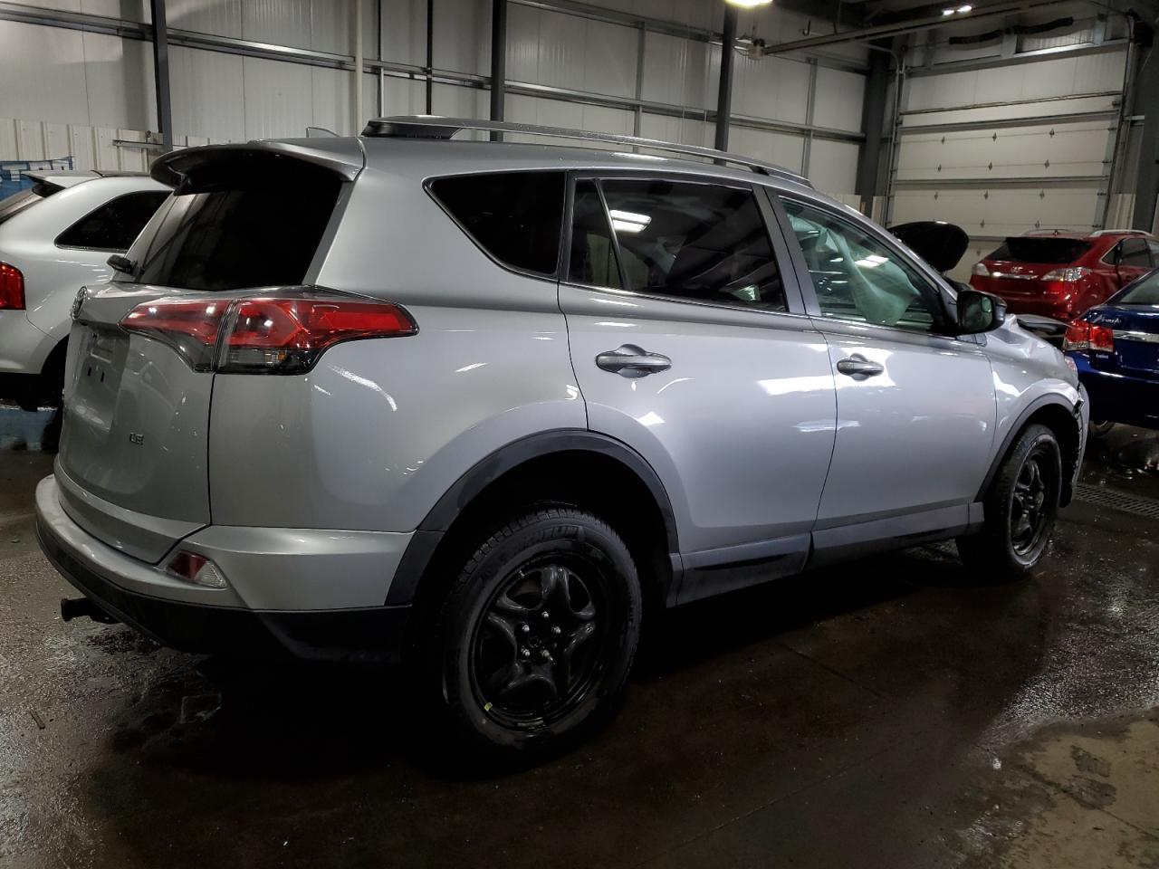 2018 TOYOTA RAV4 LE - Image 3