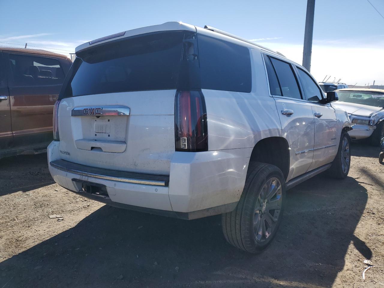 2016 GMC YUKON DENA - Фото 3
