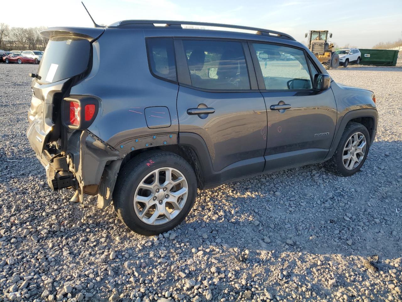 2017 JEEP RENEGADE L - Image 3