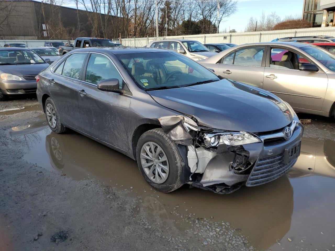 2017 TOYOTA CAMRY LE - Фото 4