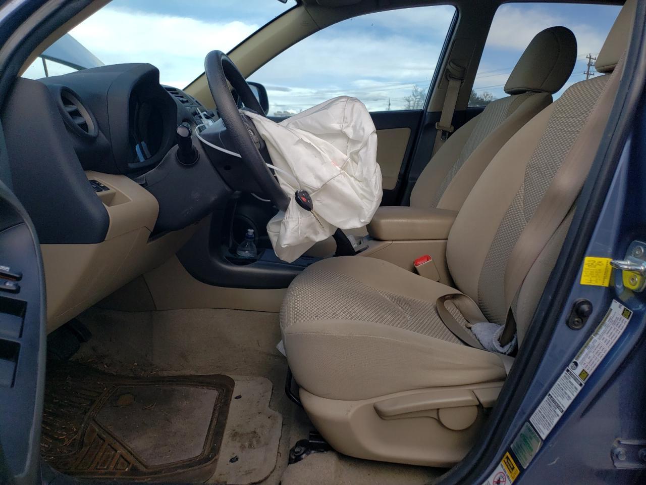 2011 TOYOTA RAV4 - Image 7