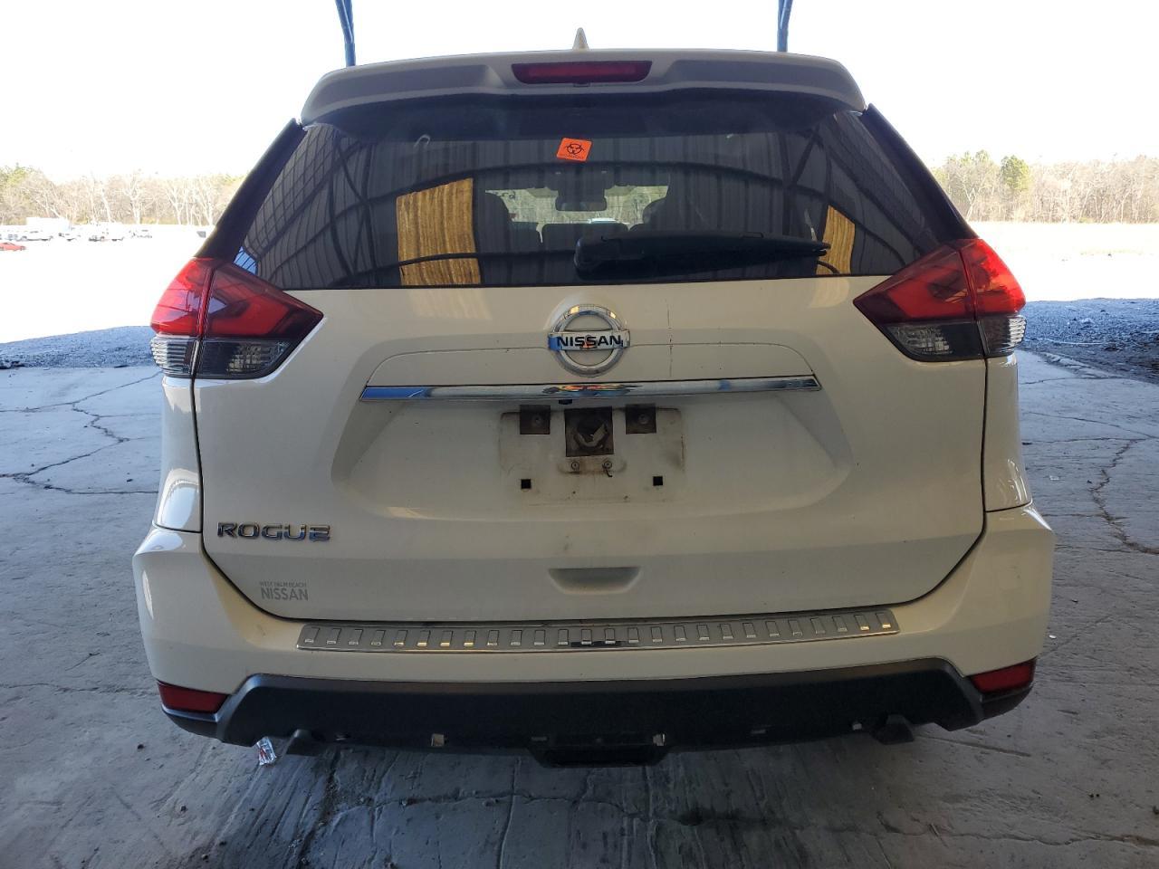 2017 NISSAN ROGUE S - Image 6