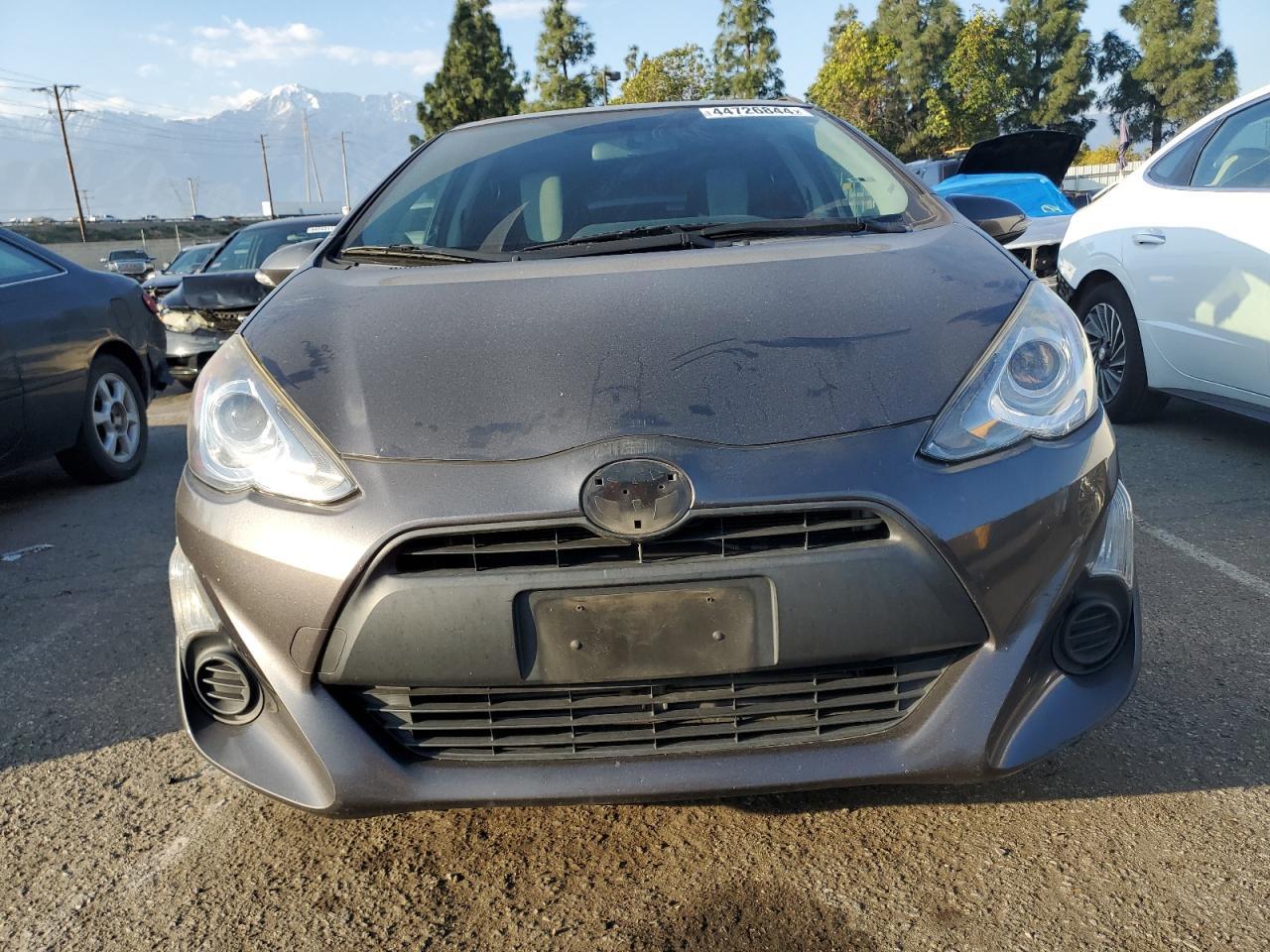 2015 TOYOTA PRIUS C - Image 5
