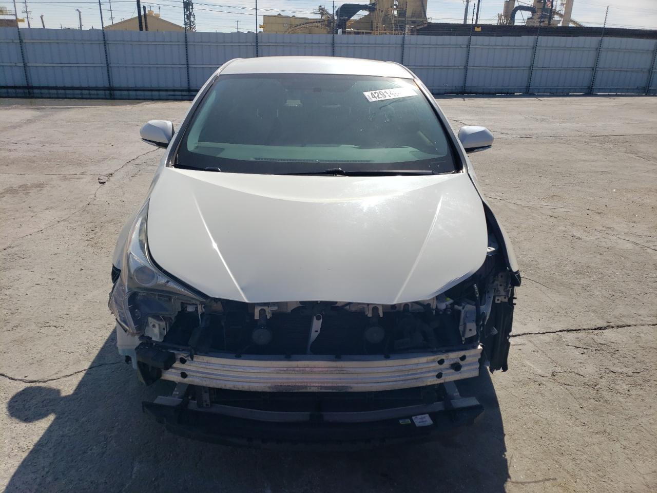 2016 TOYOTA PRIUS - Image 5