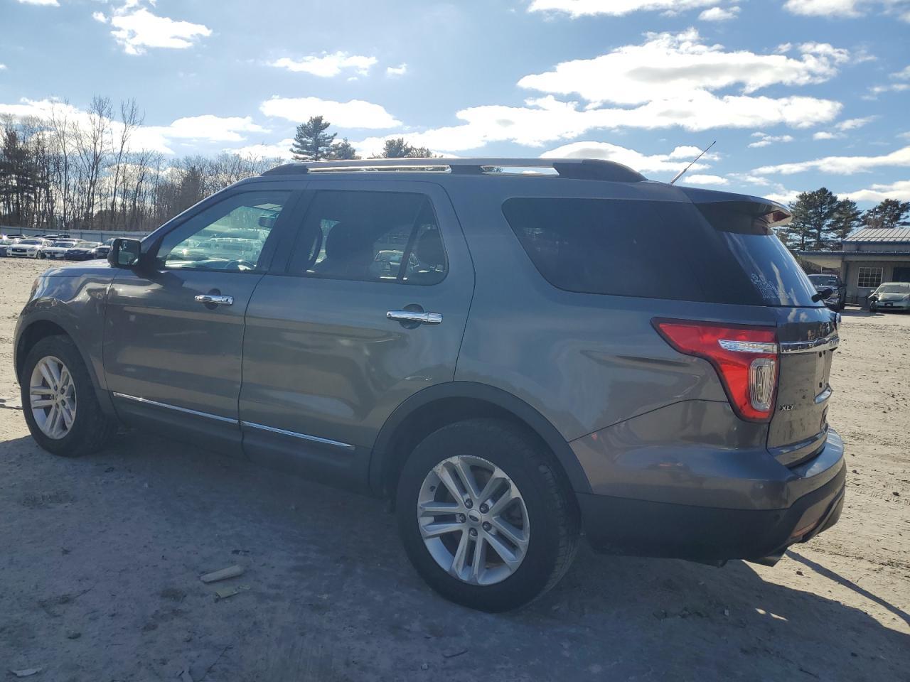 2013 FORD EXPLORER X - Image 2