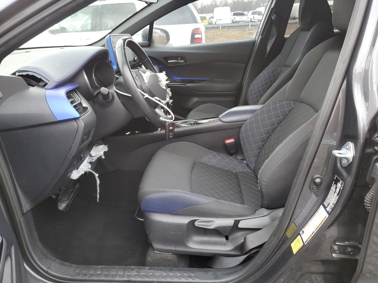 2021 TOYOTA C-HR XLE - Фото 7