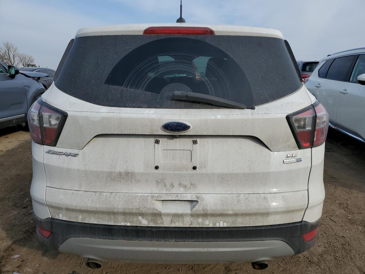 2017 FORD ESCAPE SE - Фото 6