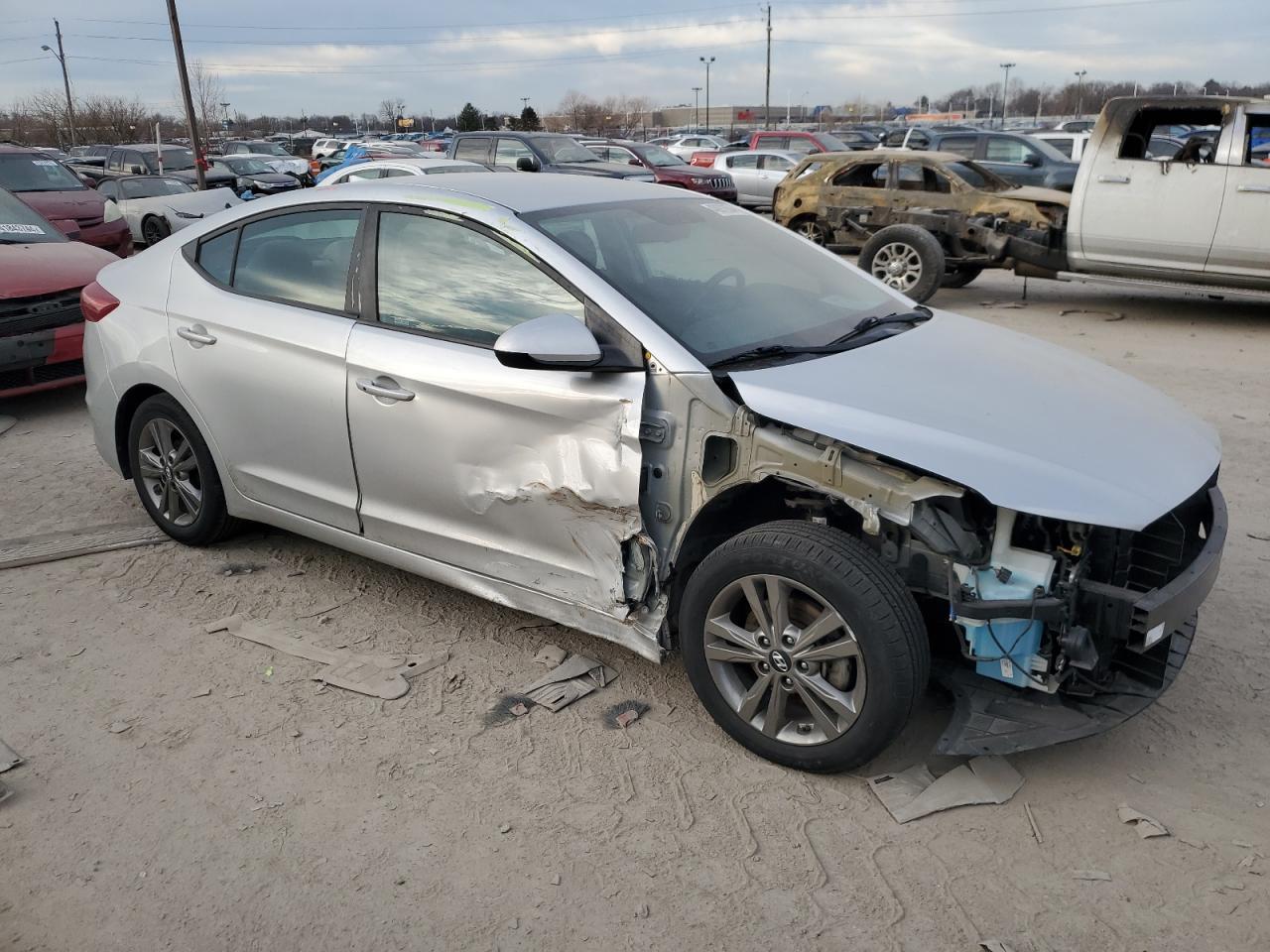 2017 HYUNDAI ELANTRA SE - Image 4