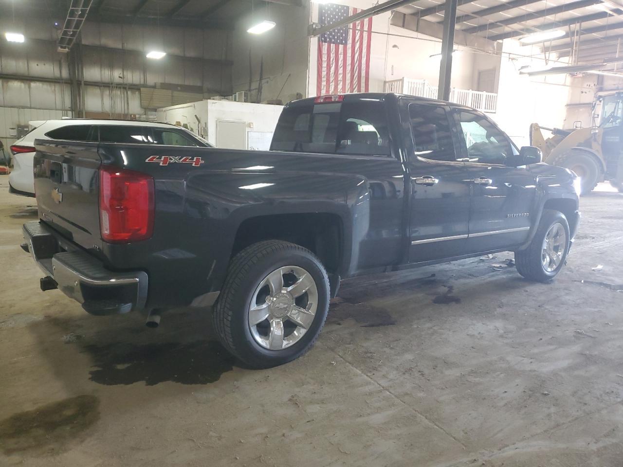 2017 CHEVROLET SILVERADO - Image 3