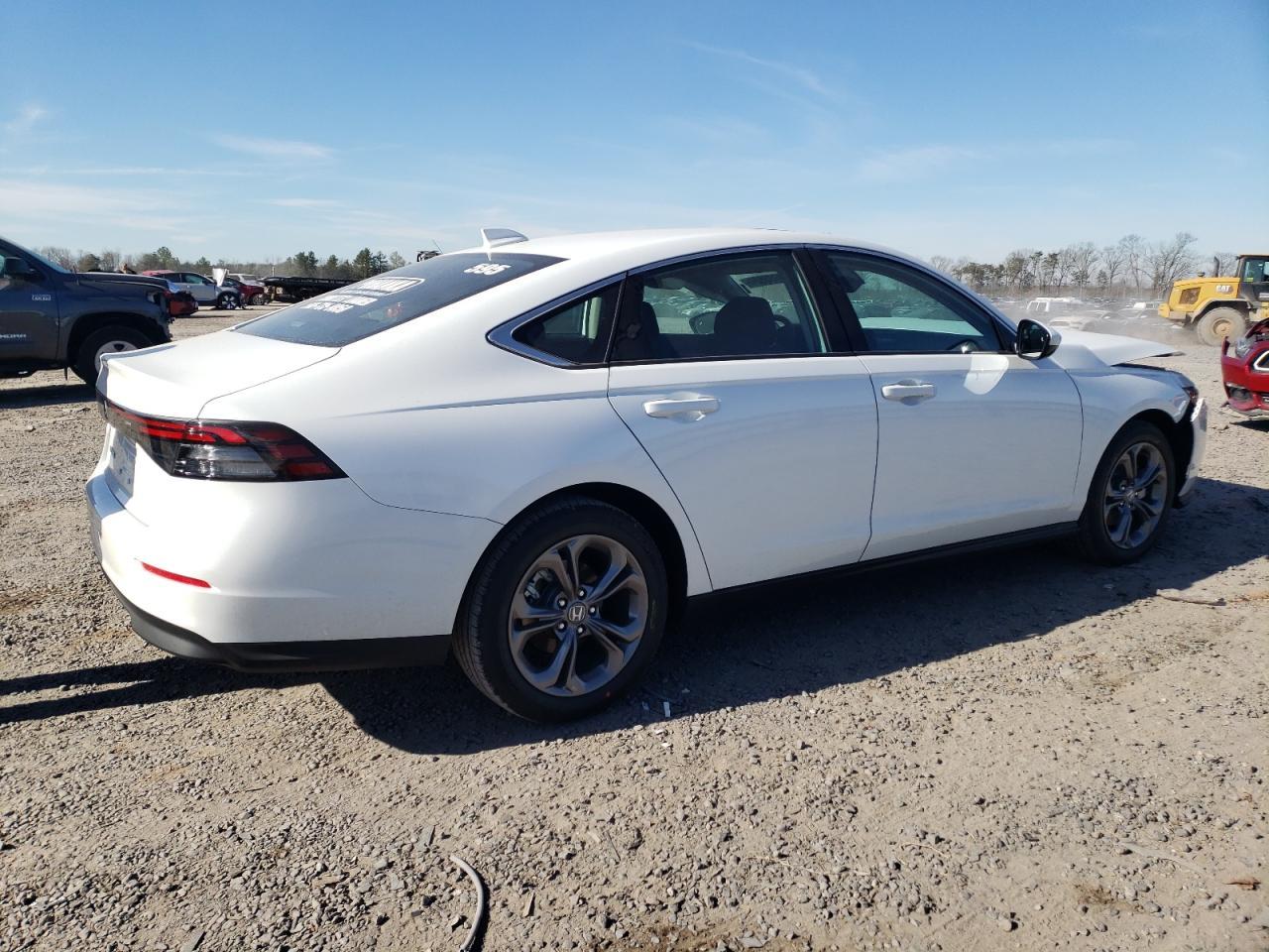 2024 HONDA ACCORD EX - Фото 3