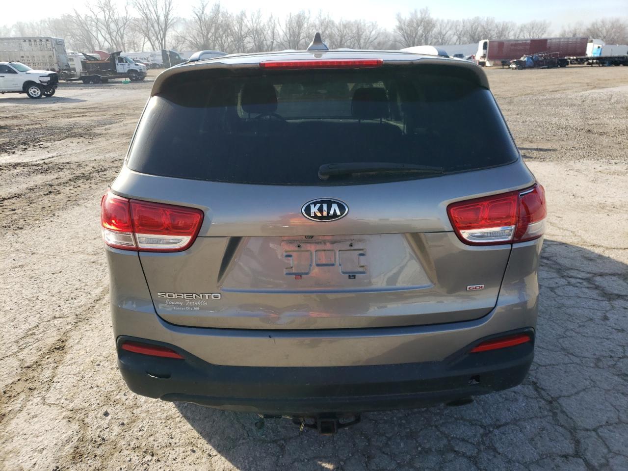 2016 KIA SORENTO LX - Image 6
