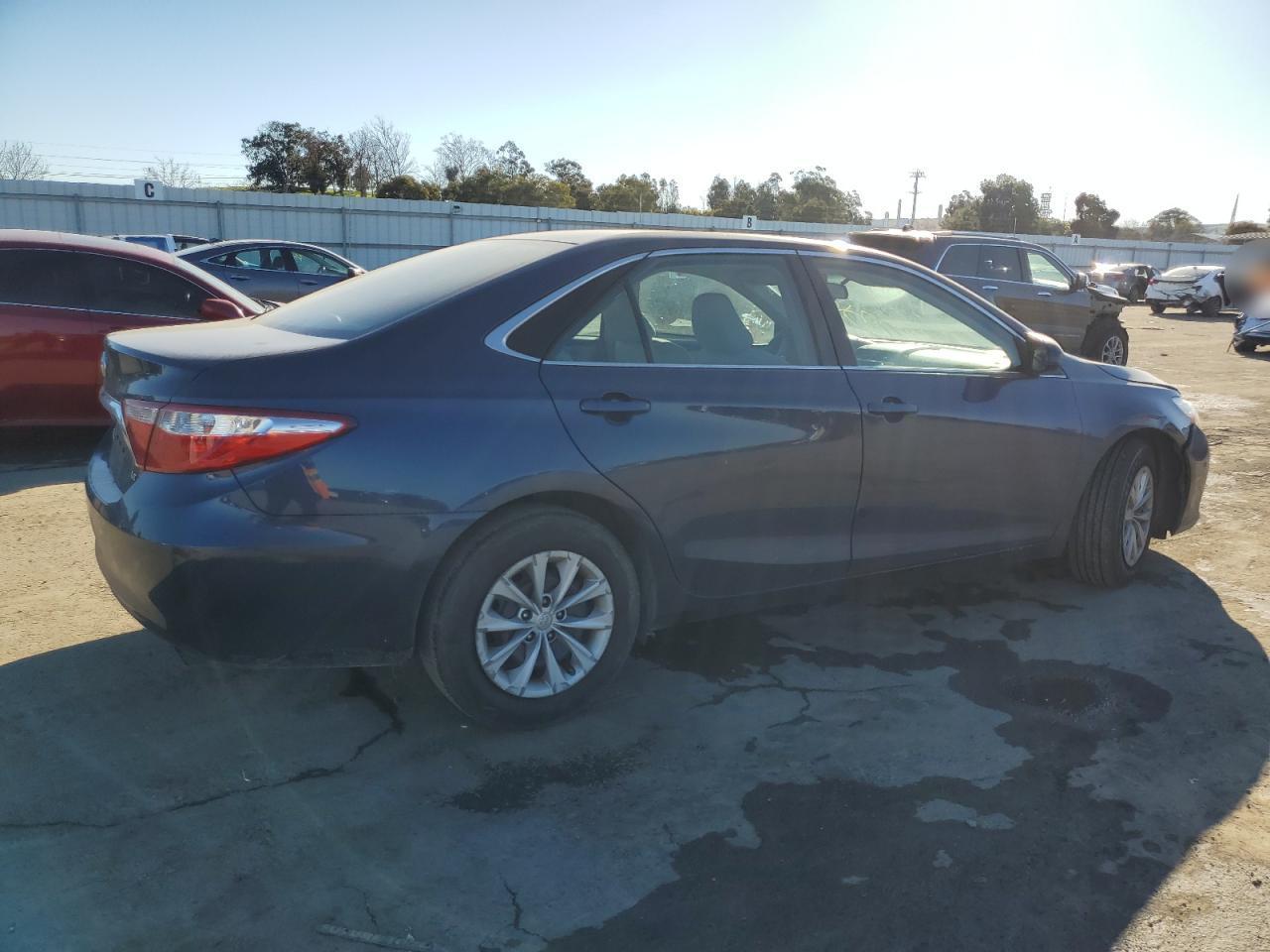 2016 TOYOTA CAMRY LE - Image 3