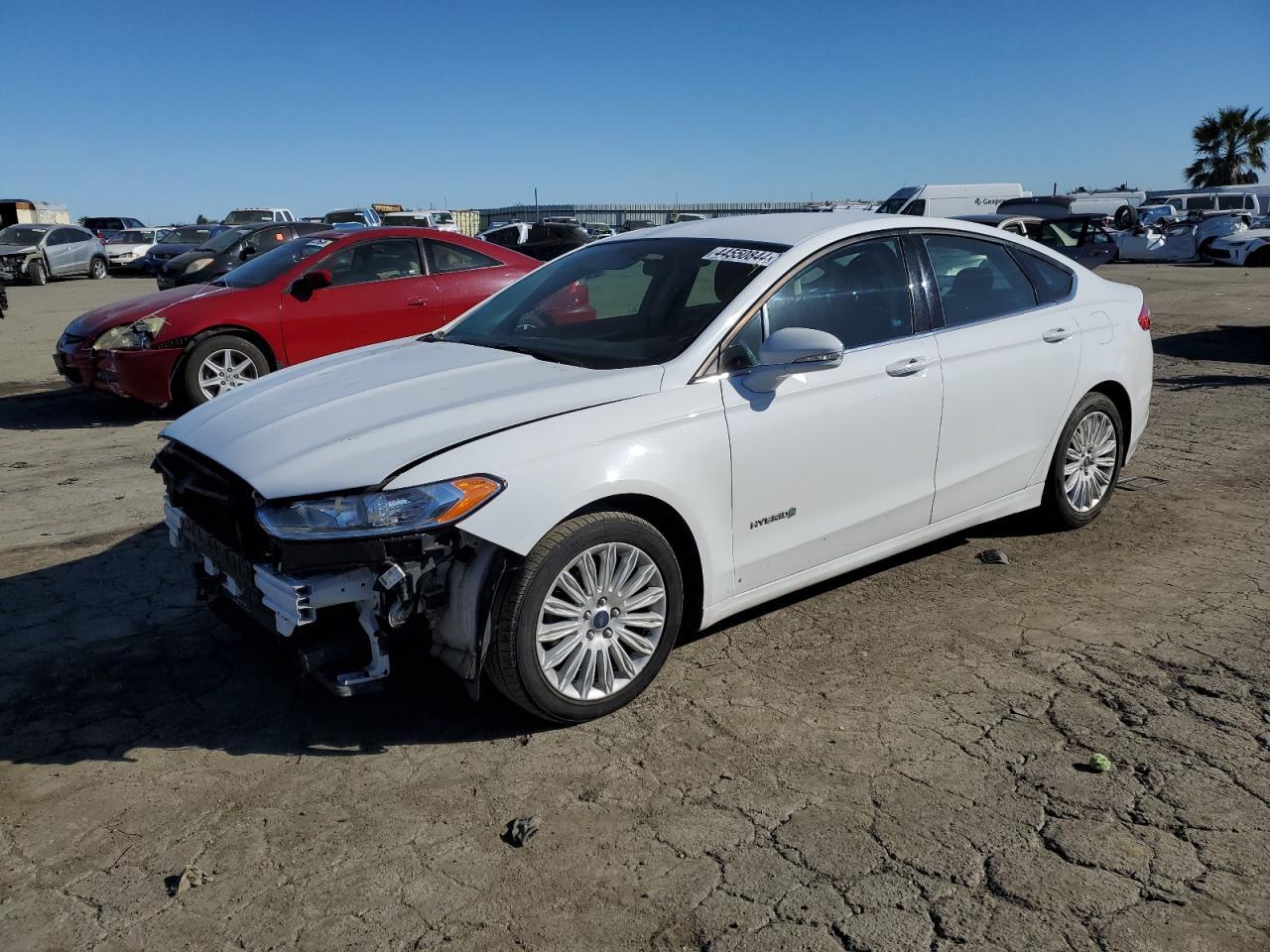 2015 FORD FUSION SE car image