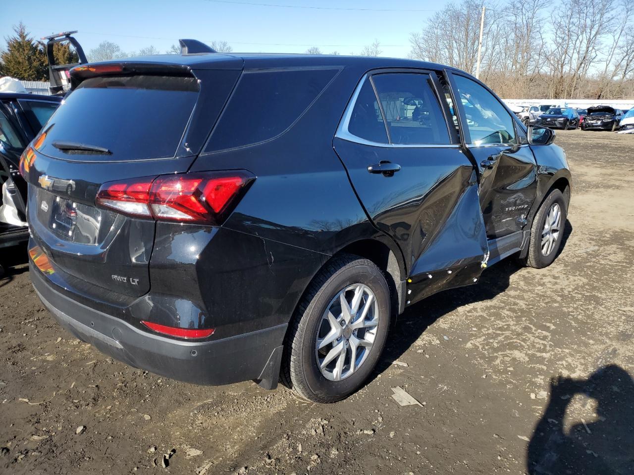2024 CHEVROLET EQUINOX LT - Image 3