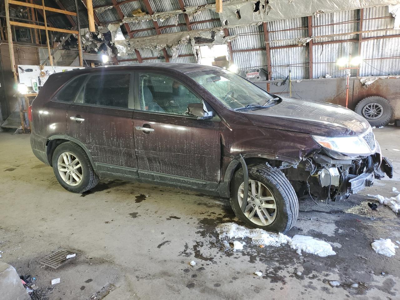 2015 KIA SORENTO LX - Image 4