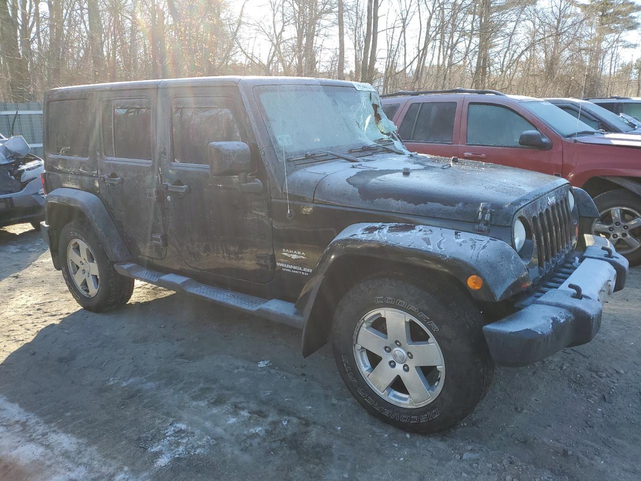 2012 JEEP WRANGLER U - Image 4