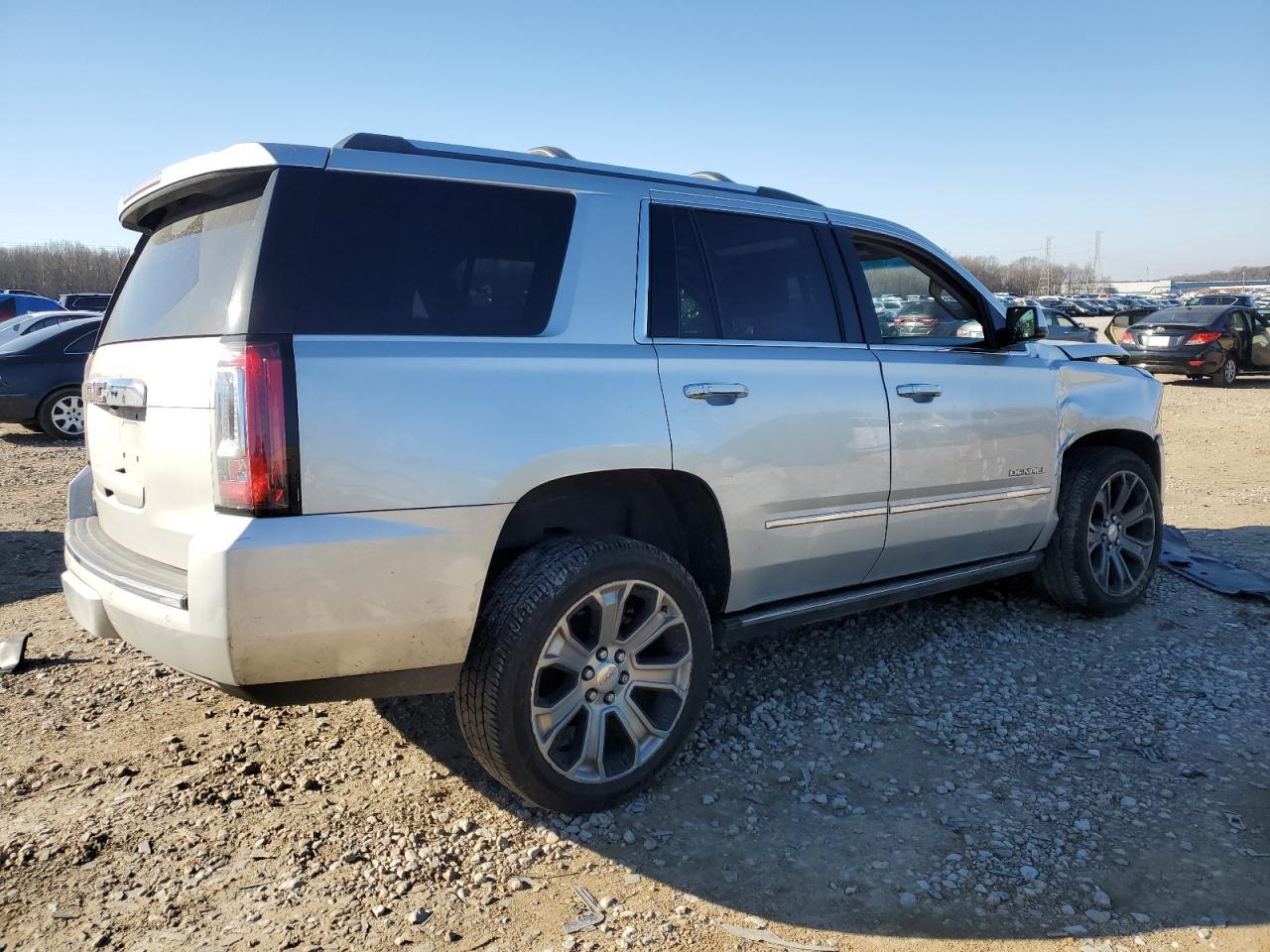 2016 GMC YUKON DENA - Фото 3