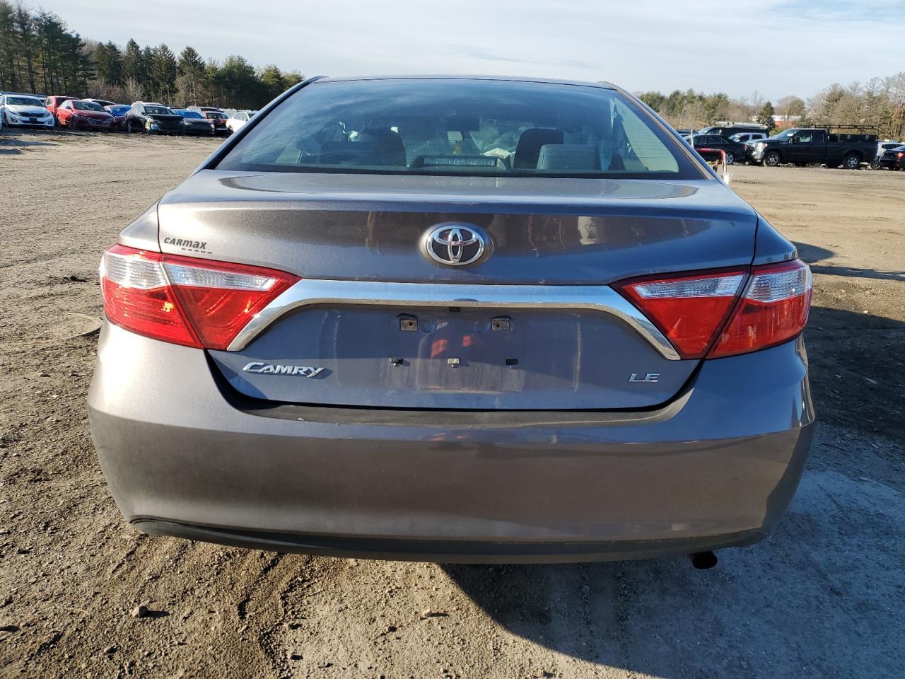 2017 TOYOTA CAMRY LE - Фото 6