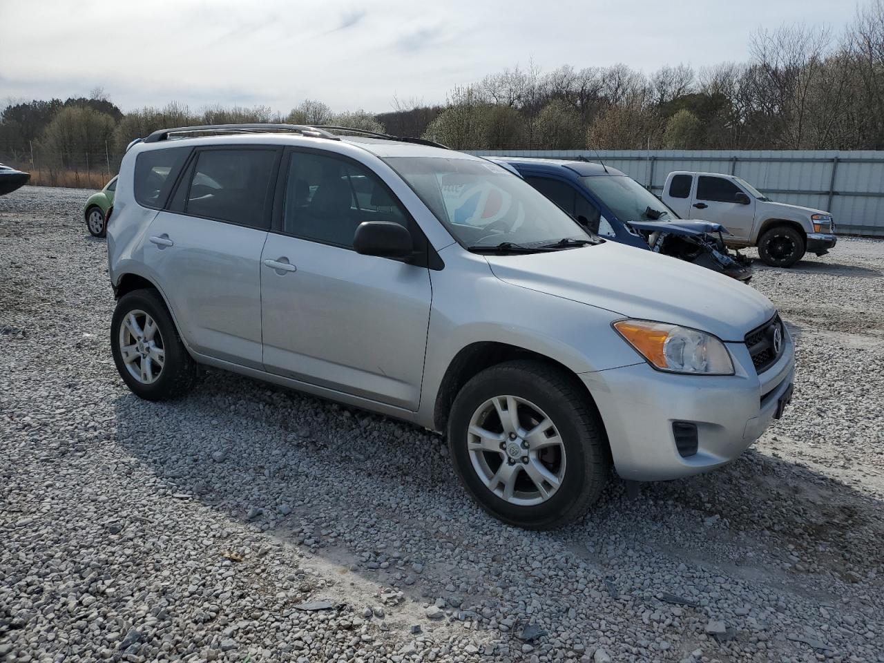 2011 TOYOTA RAV4 - Image 4