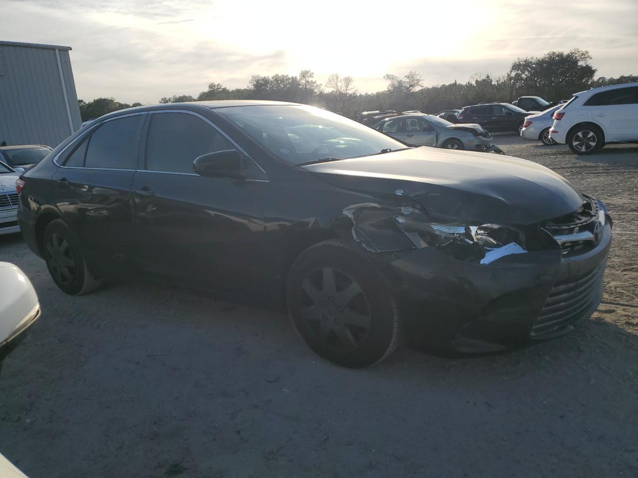 2016 TOYOTA CAMRY LE - Фото 4