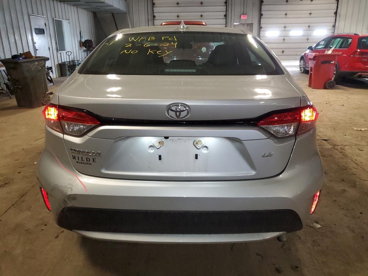 2021 TOYOTA COROLLA LE - Фото 6
