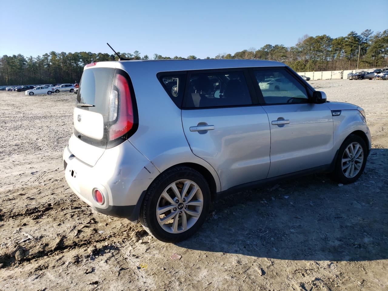 2019 KIA SOUL + - Image 3