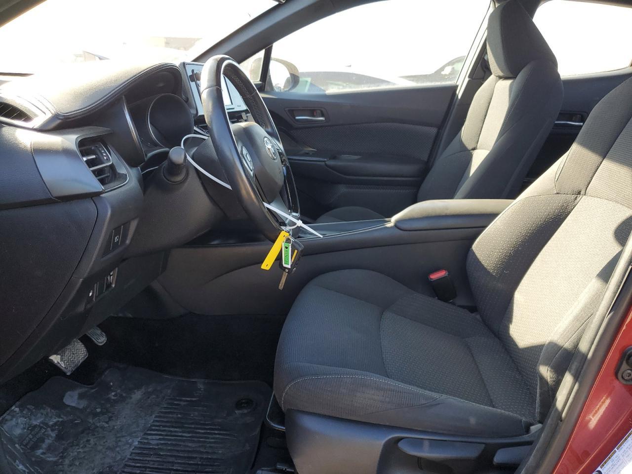 2018 TOYOTA C-HR XLE - Image 7